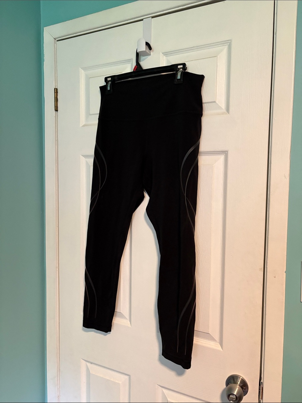 lululemon athletica Black Women's Leggings with Reflective Detailing